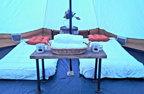 New Milford RV Rental | Creekside Retreat Tent