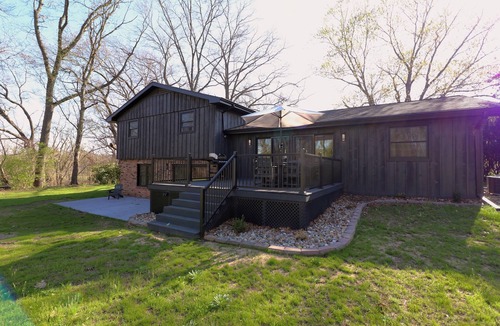 Stevensville House | Creekside Retreat - Minutes to Red Arrow and Harbor Country