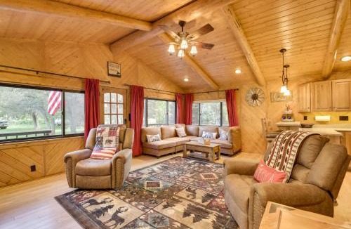 Ten Sleep House | Creekside Ten Sleep Vacation Rental + Deck & Grill