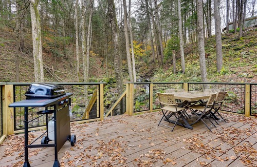 Damascus Cabin | Creekside Treehouse By Delaware River