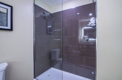 St. Marys Hotel | Creekstone Inn & Suites