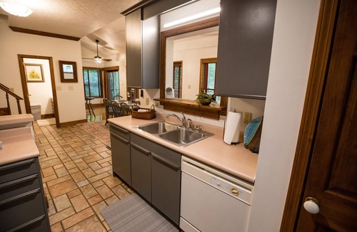 Halfway Cabin | Creekview at Bays Fork Creekn