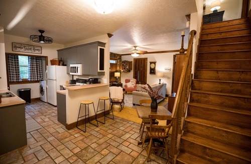 Halfway Cabin | Creekview at Bays Fork Creekn