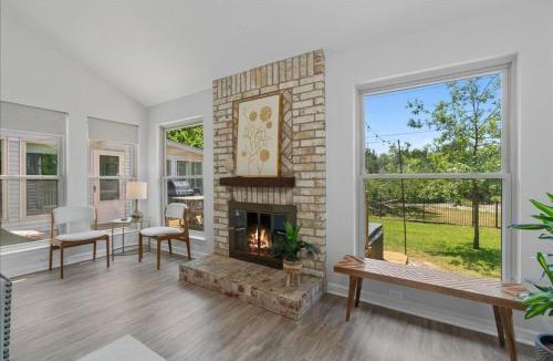 Round Rock House | Creekview Cottage- Events, Hot Tub, Gameroom
