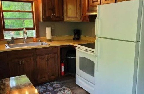 Newfield Cabin | CreekWalk Cabin