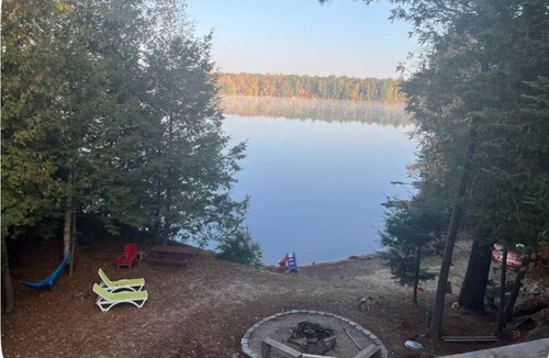 Irondale Cottage | Crego Cove: Your Lakeside Escape *Hot Tub*