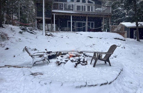 Irondale Cottage | Crego Cove: Your Lakeside Escape *Hot Tub*