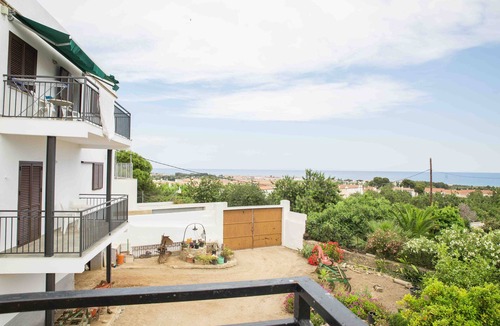 Creixell Apartment | Creixell Sea Views by MarCalma