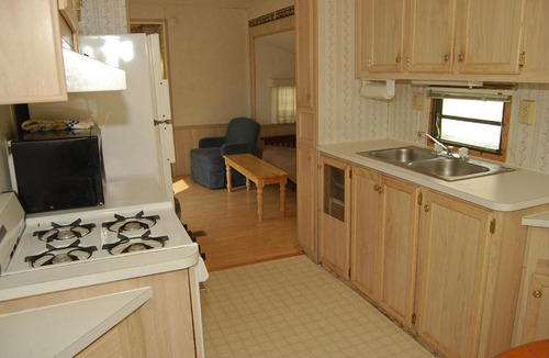 Quincy Resort | Crescent Bar Camping Resort Cottage 4