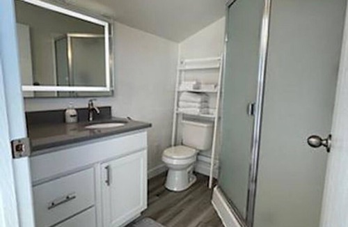 Quincy Condo | Crescent Bar Unit 102
