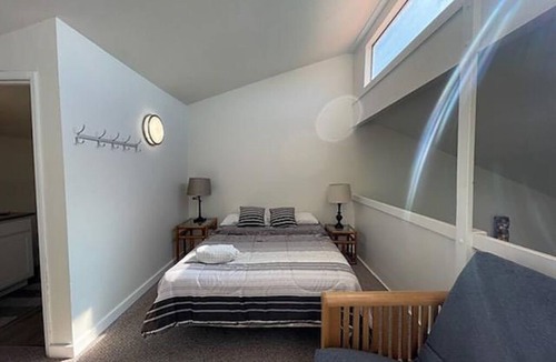 Quincy Condo | Crescent Bar Unit 102