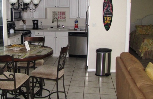 Siesta Key Condo | Crescent Beach - 2 Bedroom - Beachfront Condo Complex - Heated Pool