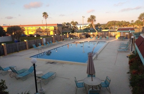 Crescent Beach Condo | Crescent Beach Condo - Wonderful location!