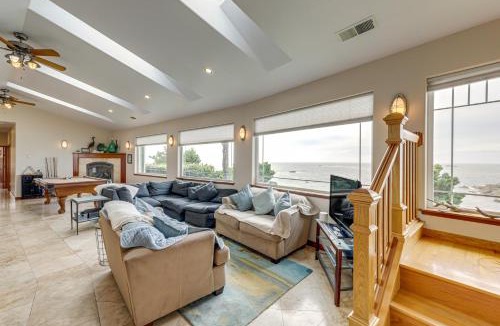 Crescent City House | Crescent City Getaway with Panoramic Ocean Views!