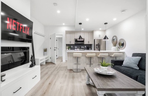 Crescent Heights House | Crescent Heights Urban Retreat