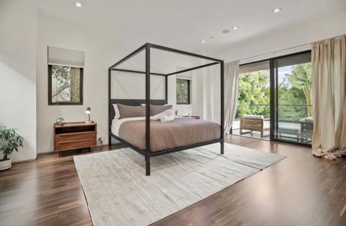 Melrose Villa | Crescent Heights