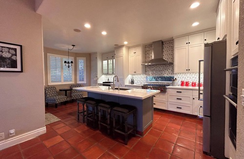 Lodi House | Crescent House - Tranquil Downtown Home