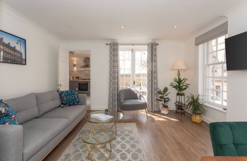 Upper Town Apartment | Crescent Mews