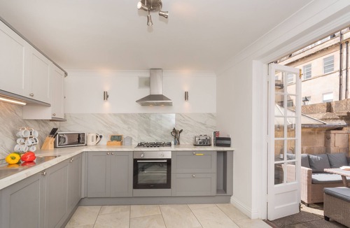 Upper Town Apartment | Crescent Mews