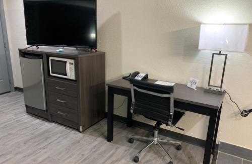 Littlefield Hotel | Crescent Park Motel & Suites