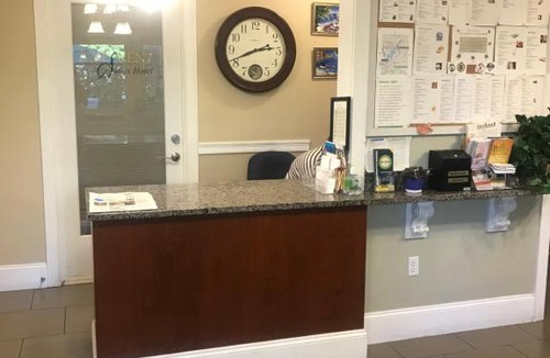 South Side Hotel | Crescent Suites Hotel