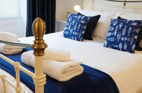 Muston House | Crescent View - Panoramic sea views