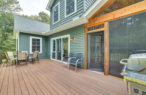 Cresco House | Cresco Countryside Oasis Surrounded by Nature!