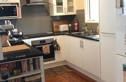 Moruya Heads Cottage | Crest cottage, Moruya Heads