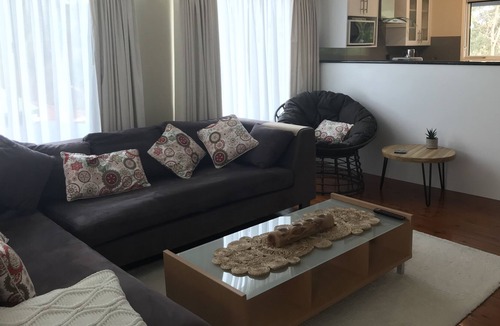 Moruya Heads Cottage | Crest cottage, Moruya Heads