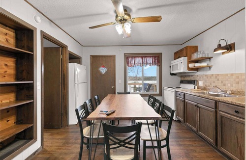 Jenkins Cabin | Crest View Cabin - Lakefront Table Rock Lake