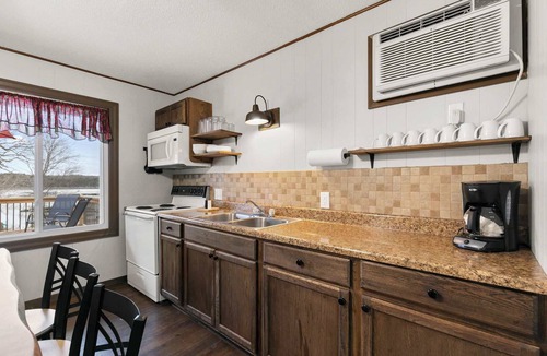 Jenkins Cabin | Crest View Cabin - Lakefront Table Rock Lake