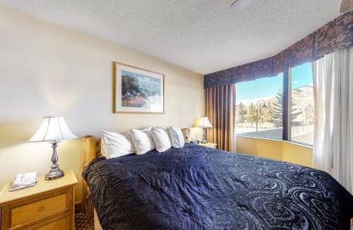 Mount Crested Butte House | Crested Butte's Dream Studio GL270
