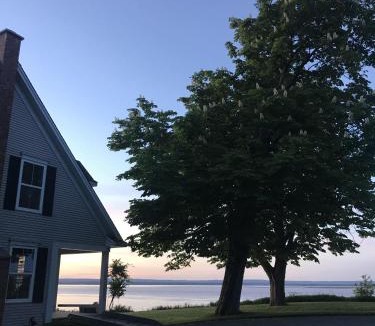 Maitland Bed & Breakfast | Cresthaven By the Sea