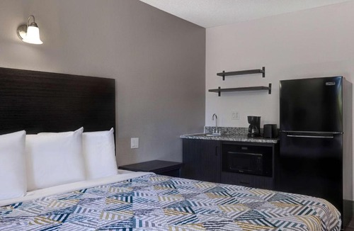 Branson West Hotel | Crestview Inn