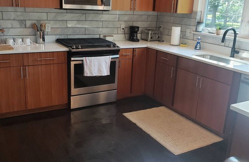 Crestview House | Crestview Townhome - 10 mins from The Domain, 10 mins from Downtown