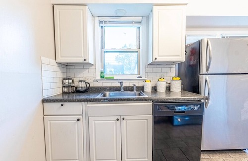 Lincoln Park House | Crew and Family Oasis
