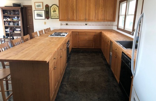 New Shoreham House | Crew's Hideout- Overlooking the Rhode Island Coastline