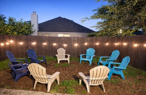 Aubrey House | Crew Stay – Sleeps 16 | Work, Cook, Play & Relax