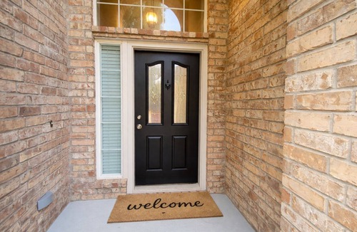 Aubrey House | Crew Stay – Sleeps 16 | Work, Cook, Play & Relax