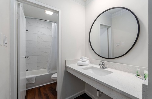 Crewe Hotel | Crewe Boutique Inn