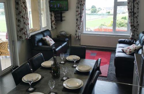 Fishguard House | Cri'r Wylan