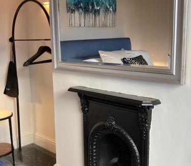 Crick House | Crick Cottage Rooms