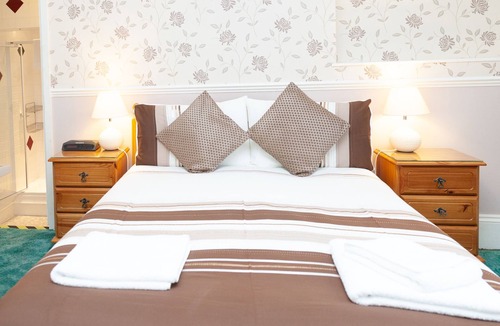 Torquay City Centre House | Crimdon Dene