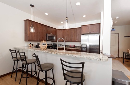 Durango House | Crimson Cliff 2ownhome - Views - 4 Miles to Downtown - Central AC (30+ Stay)