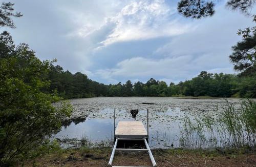 Marion Station House | Crisfield Cabin by Homelystay