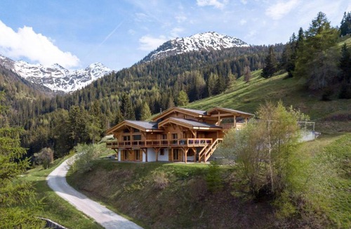 Riddes Ski Chalet | Cristal de Neige Luxury chalet Spa & Jacuzzi
