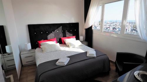 Masnou Apartment | Cristina Port & Beach - Apartment