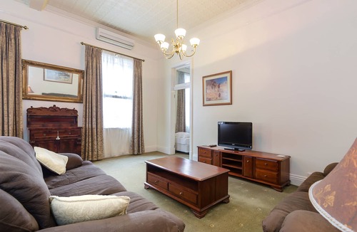 Warwick Hotel | Criterion Hotel Warwick