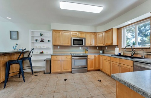 Croatan Beach House | Croatan Beach Spacious 4BR Home with Views