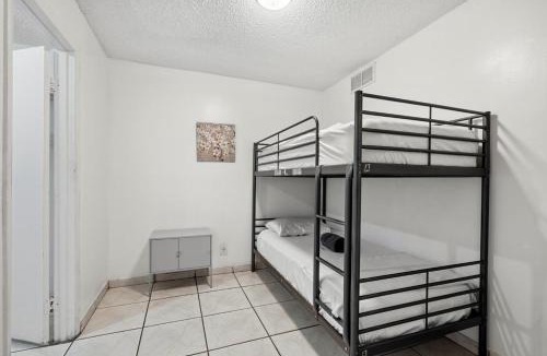 Middle River Terrace Hostel | Crocodhouse eight years hosting